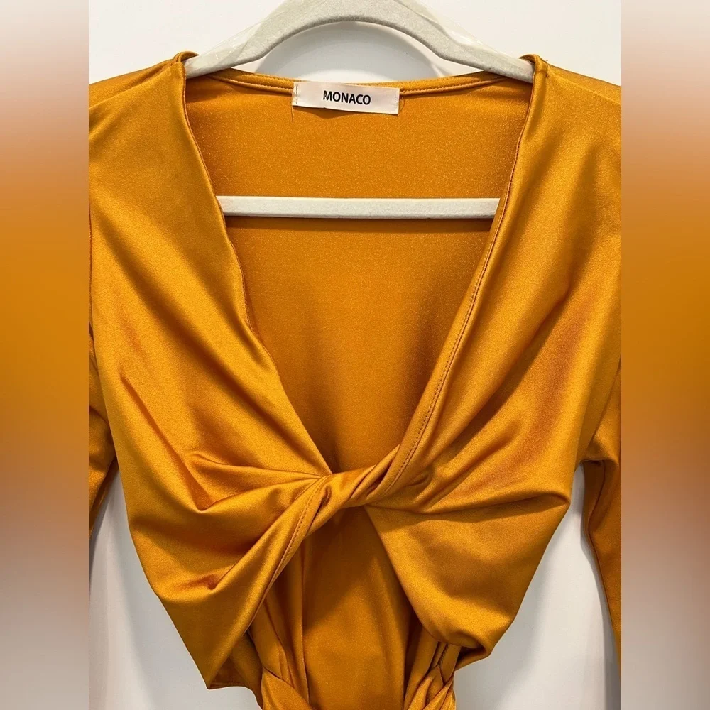 Gold/Mustard Monaco Long Sleeve Spandex Dress Size 4
